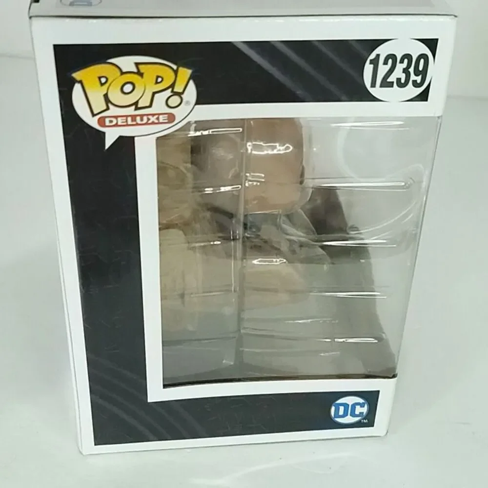 Funko Pop! Deluxe DC Black Adam #1239 Black Adam on Throne Vinyl Figure NEW